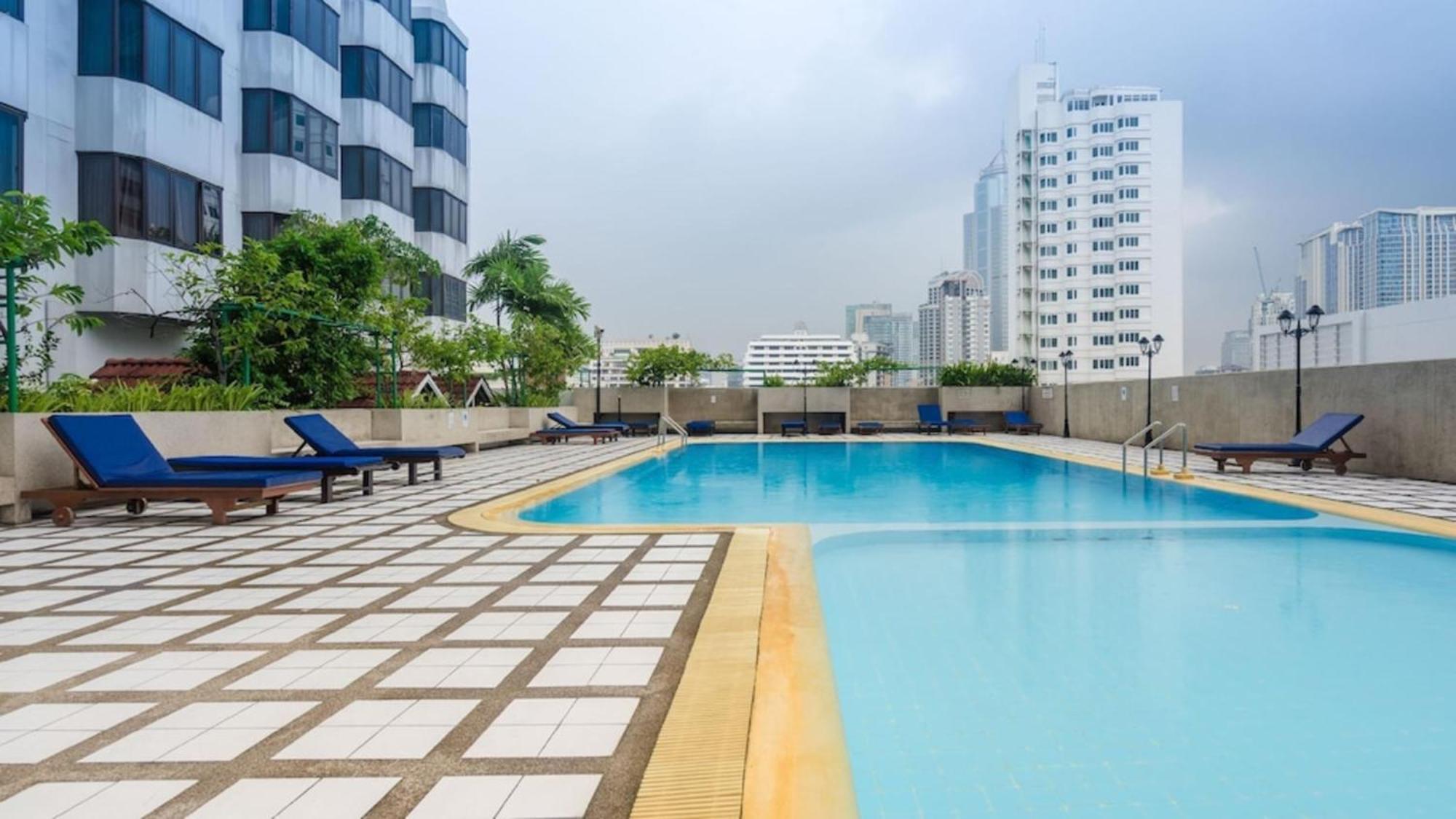 Appartamento Omni Tower Sukhumvit Soi 4 Direct Bangkok Esterno foto